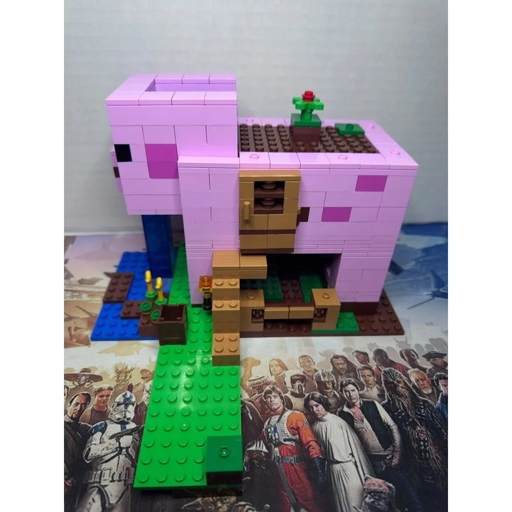 LEGO Minecraft: The Pig House 21170 100% Complete Set - NO Box Or Manual